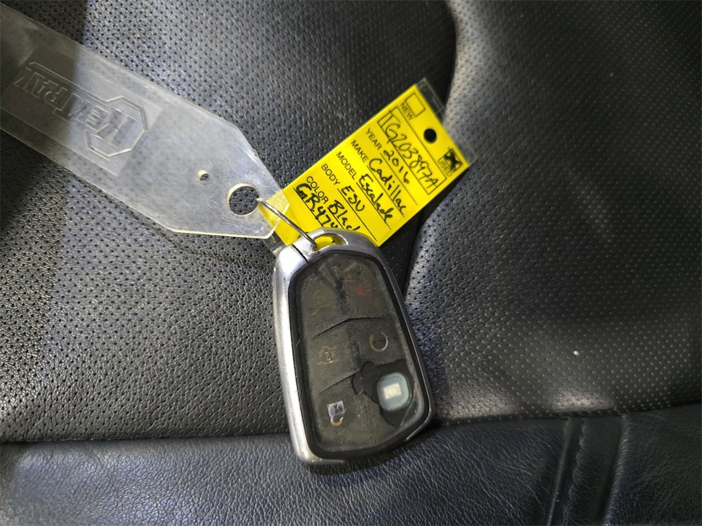 Used 2016 Cadillac Escalade ESV Premium image 37