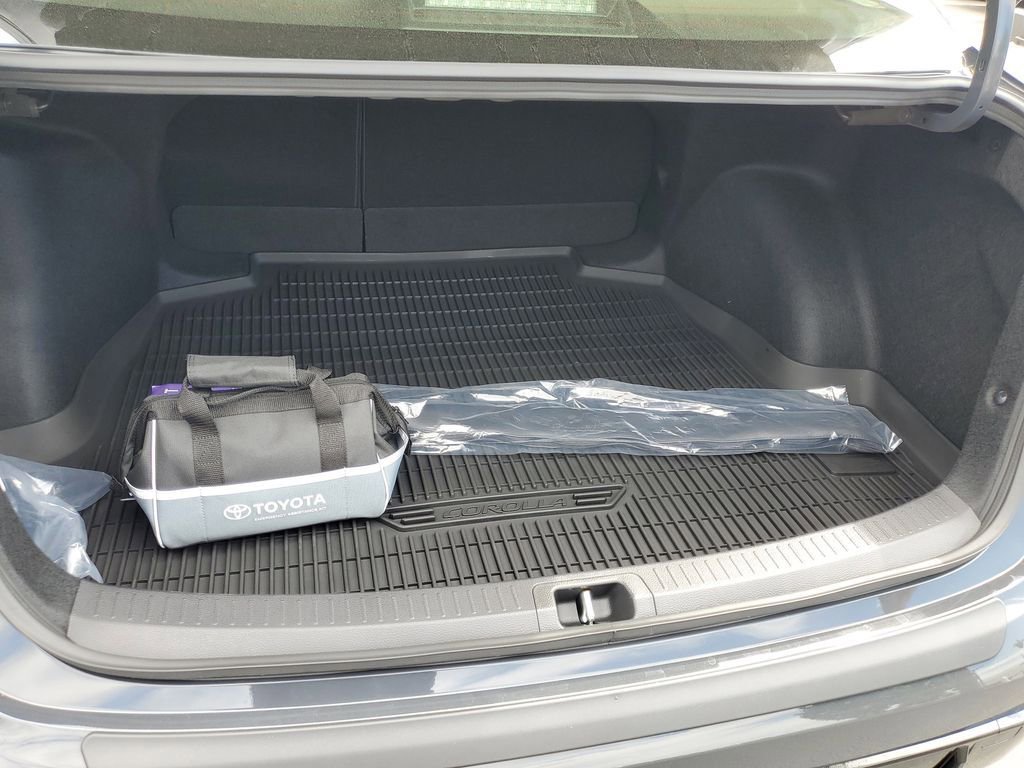 New 2026 Toyota Corolla SE image 8