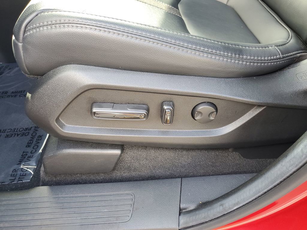 Certified 2025 Honda Pilot Touring image 22