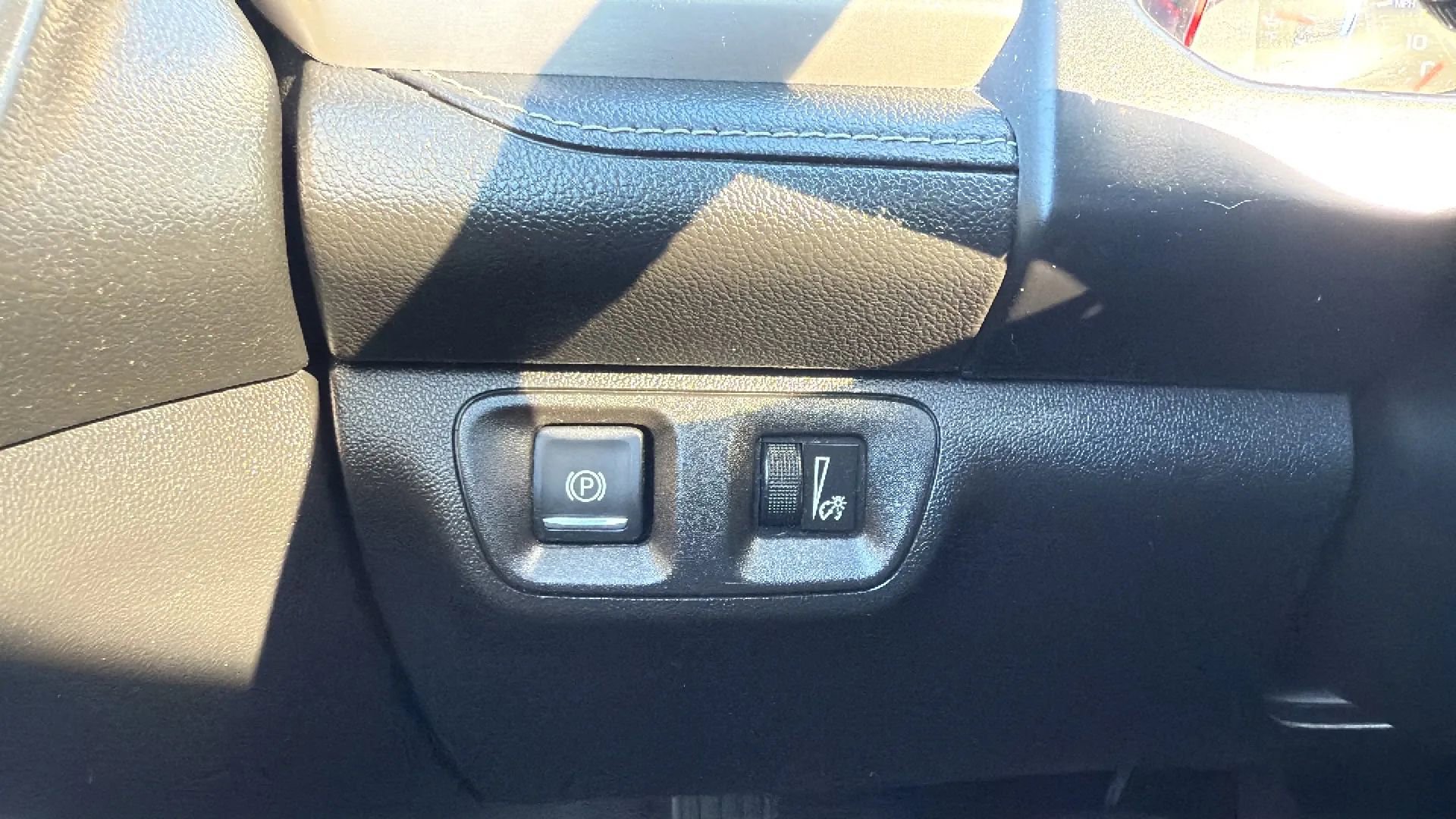 Used 2017 GMC Acadia Denali AWD/4WD image 15