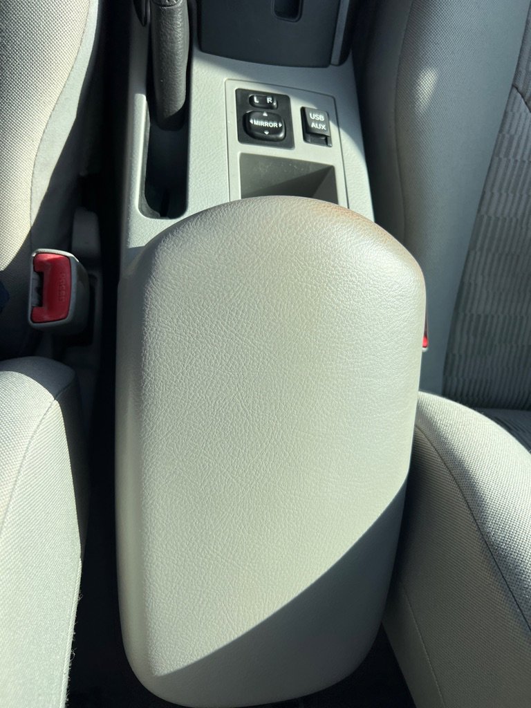 Used 2012 Toyota RAV4 4WD w/ Value Pkg image 32