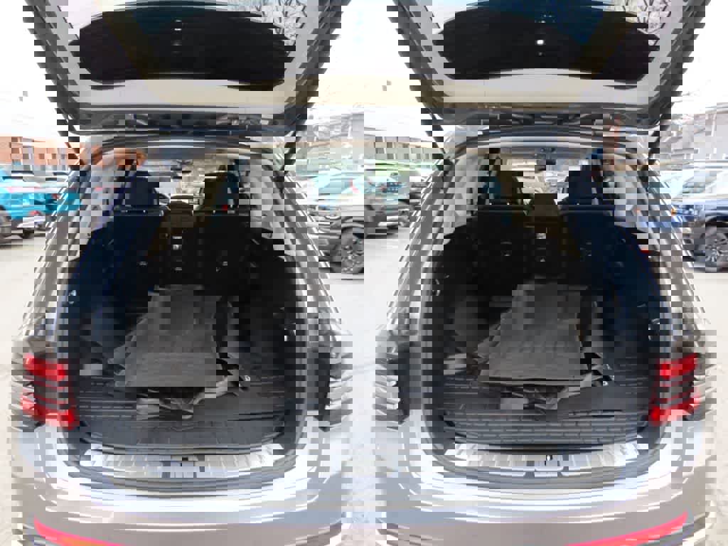 Used 2023 Genesis GV80 2.5T w/ Prestige 20" Package image 13