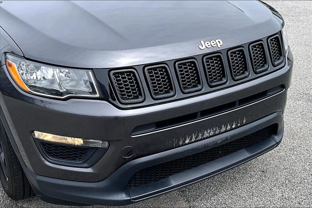 Used 2017 Jeep Compass Sport w/ Tech Group AWD/4WD image 30
