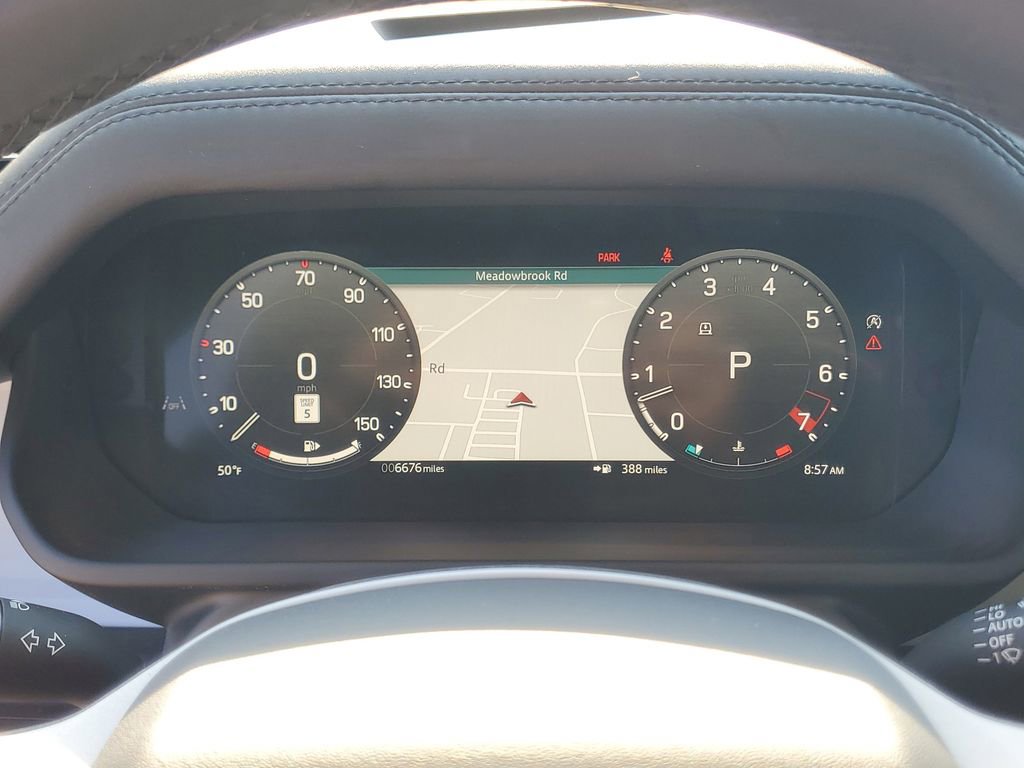 Used 2025 Land Rover Defender 130 X-Dynamic SE AWD/4WD image 16