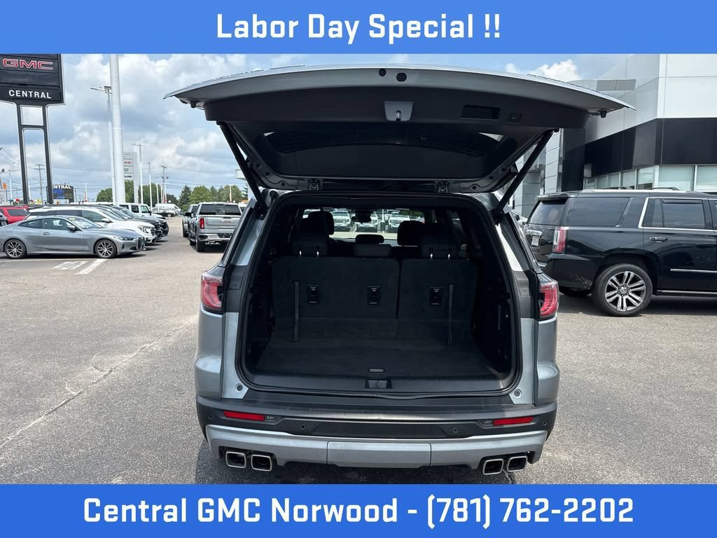 Certified 2025 GMC Acadia Elevation AWD/4WD image 11