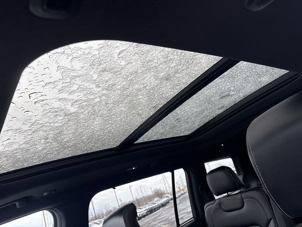 Certified 2021 Jeep Grand Cherokee L Overland w/ Advanced Protech Group III image 30