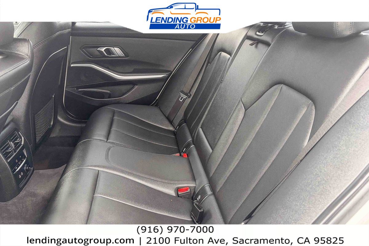 Used 2019 BMW 330i Sedan w/ Convenience Package RWD image 17