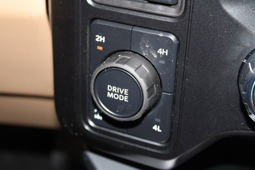 New 2026 Ford F250 Lariat w/ Chrome Package image 47