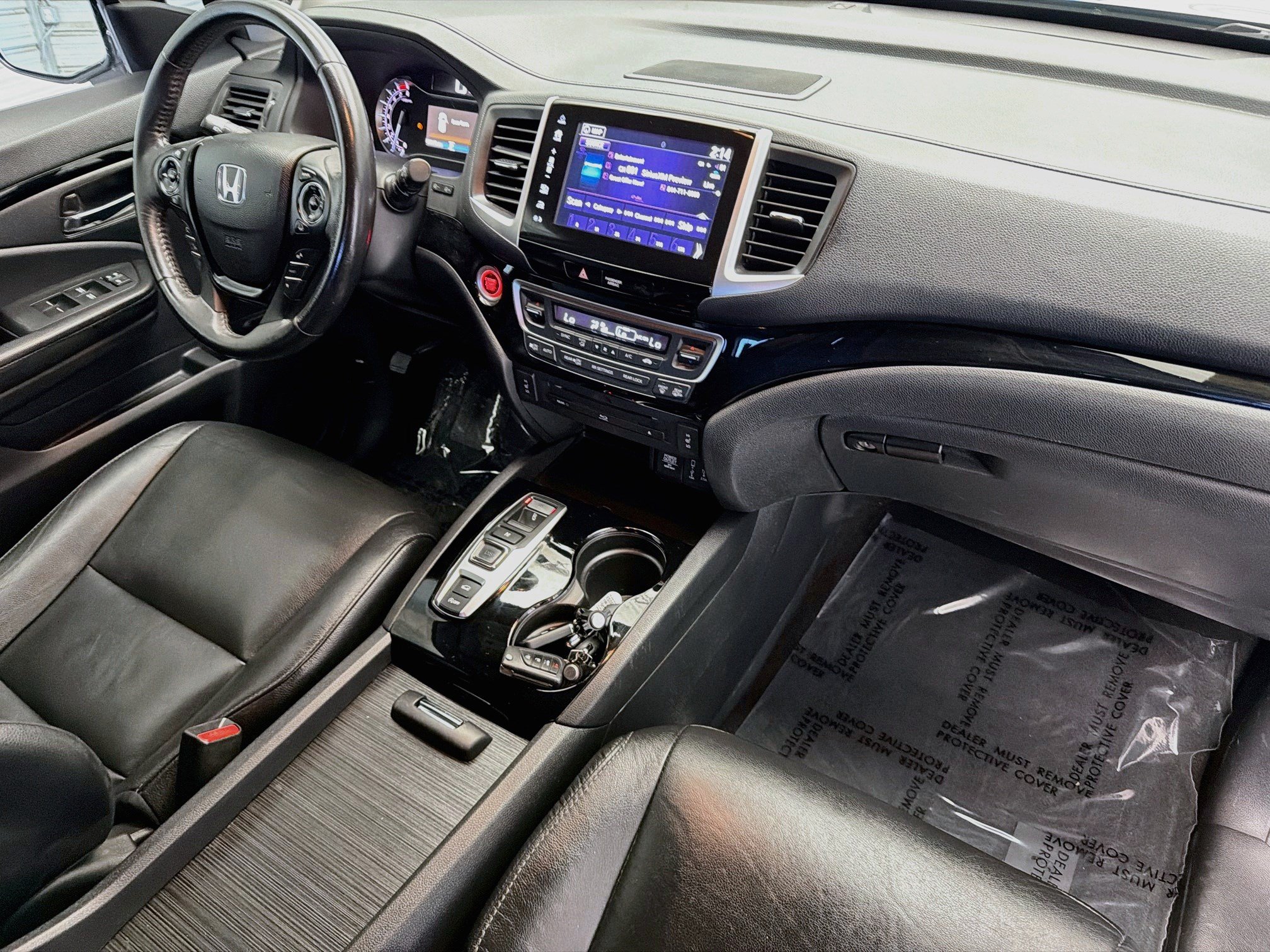 Used 2017 Honda Pilot Touring image 12
