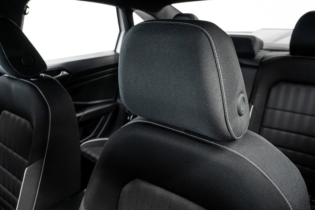 Used 2024 Volkswagen Jetta Sport image 33