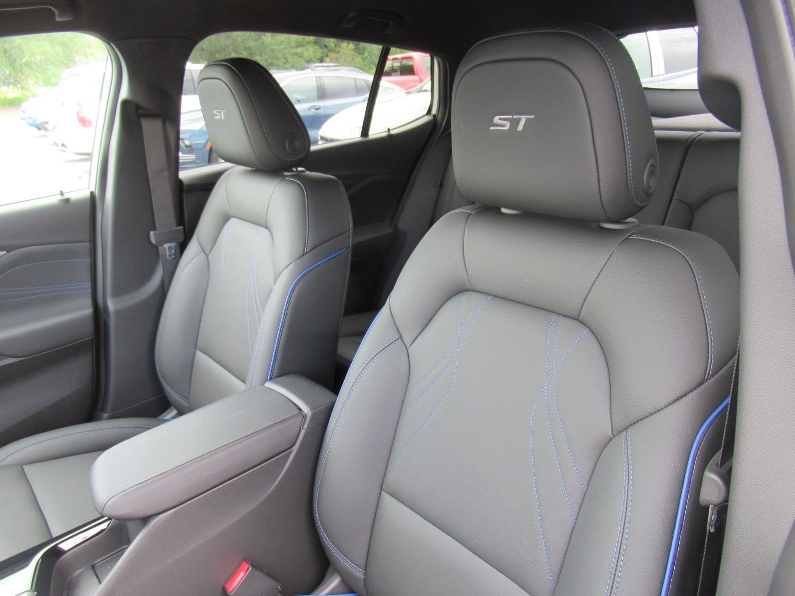New 2026 Buick Envista Sport Touring w/ Convenience I Package FWD image 17