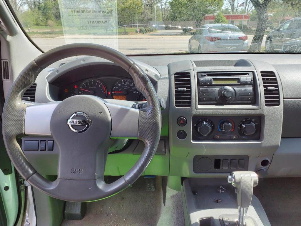 Used 2013 Nissan Frontier S image 11