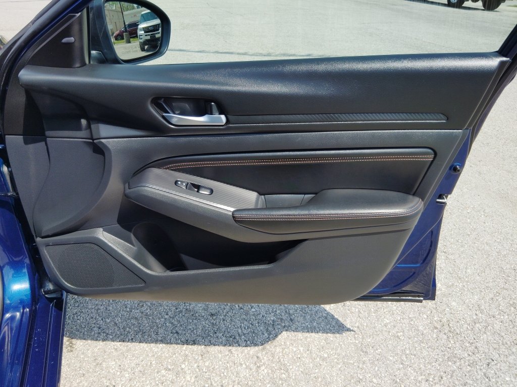 Used 2019 Nissan Altima 2.5 SR w/ SR Premium Package image 30