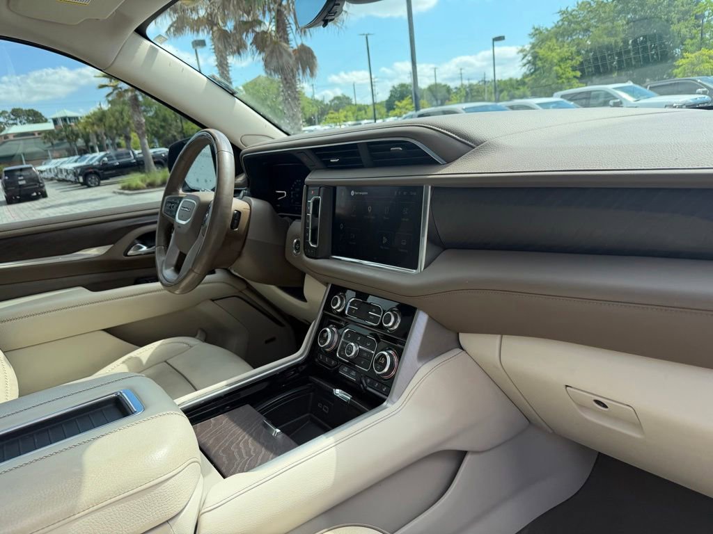 Used 2023 GMC Yukon Denali w/ Advanced Technology Package AWD/4WD image 22