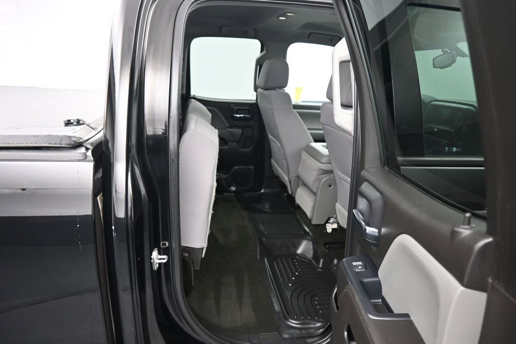 Used 2018 Chevrolet Silverado 1500 Custom w/ Custom Value Package AWD/4WD image 35