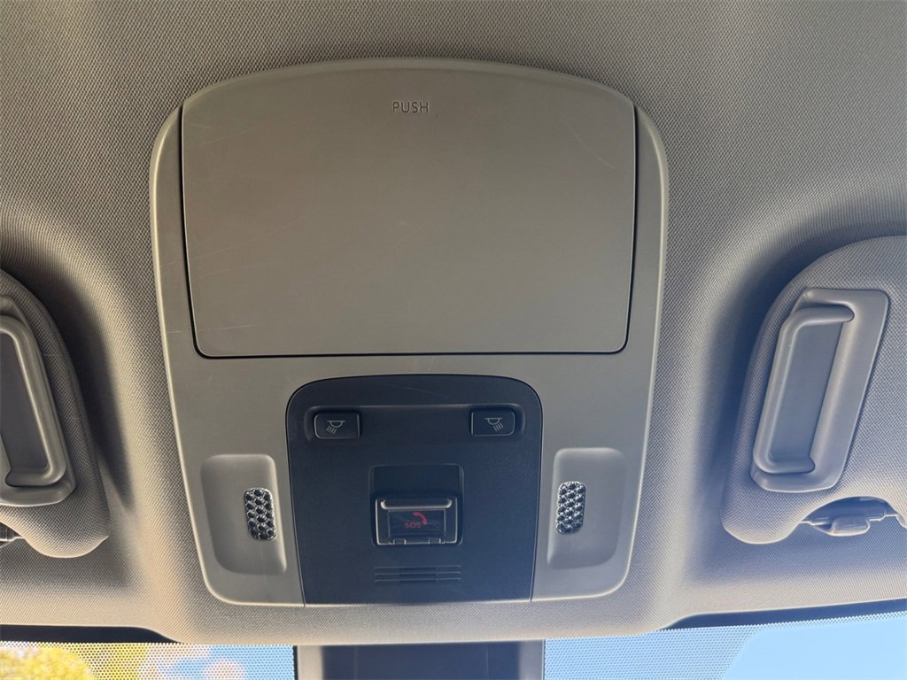 Used 2023 Toyota Camry SE image 25