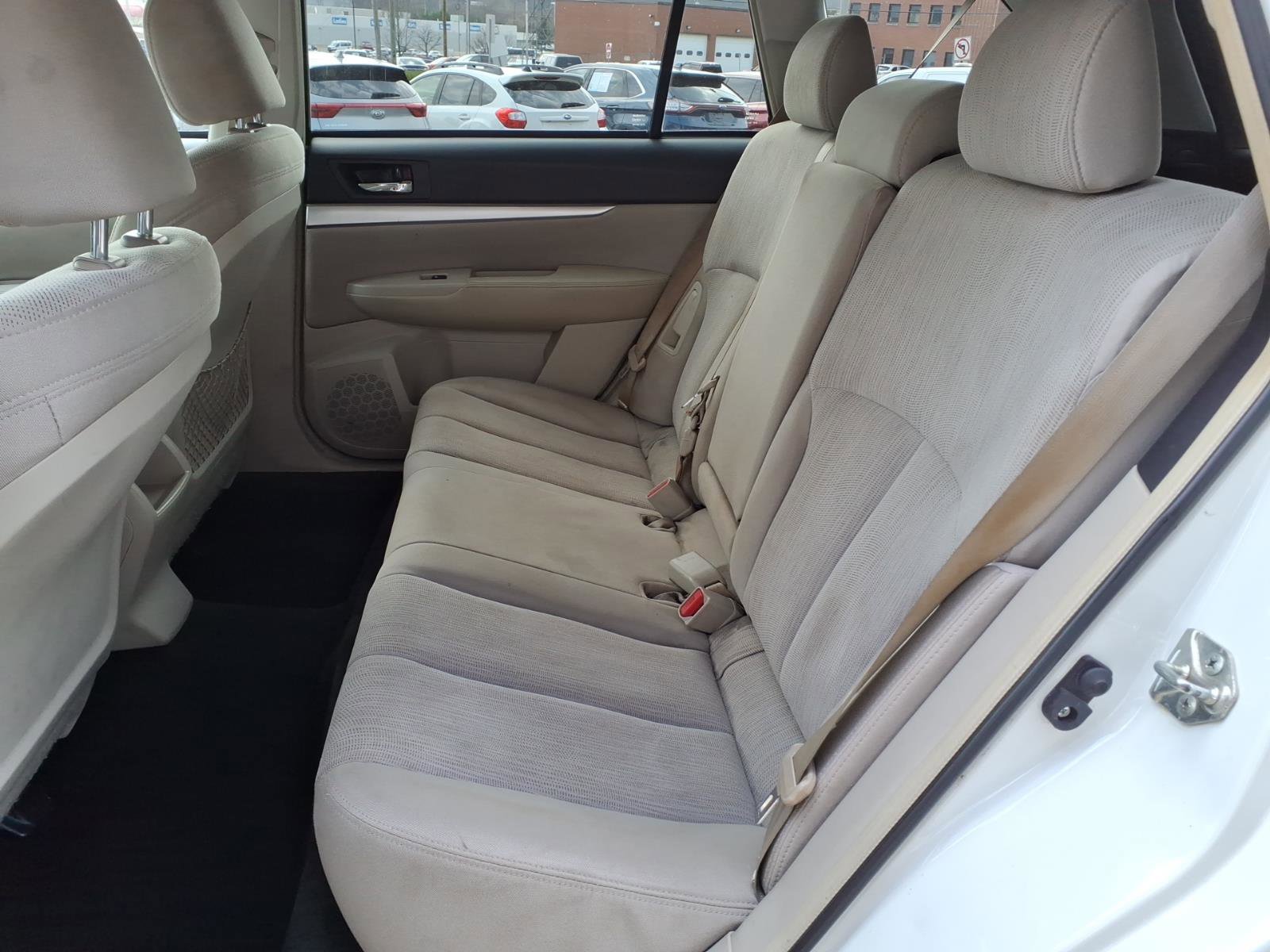 Used 2014 Subaru Outback 2.5i Premium AWD/4WD image 9