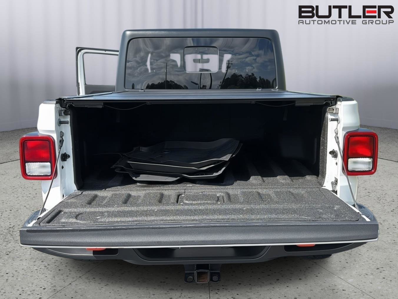 Used 2022 Jeep Gladiator Mojave w/ Cold Weather Group AWD/4WD image 34