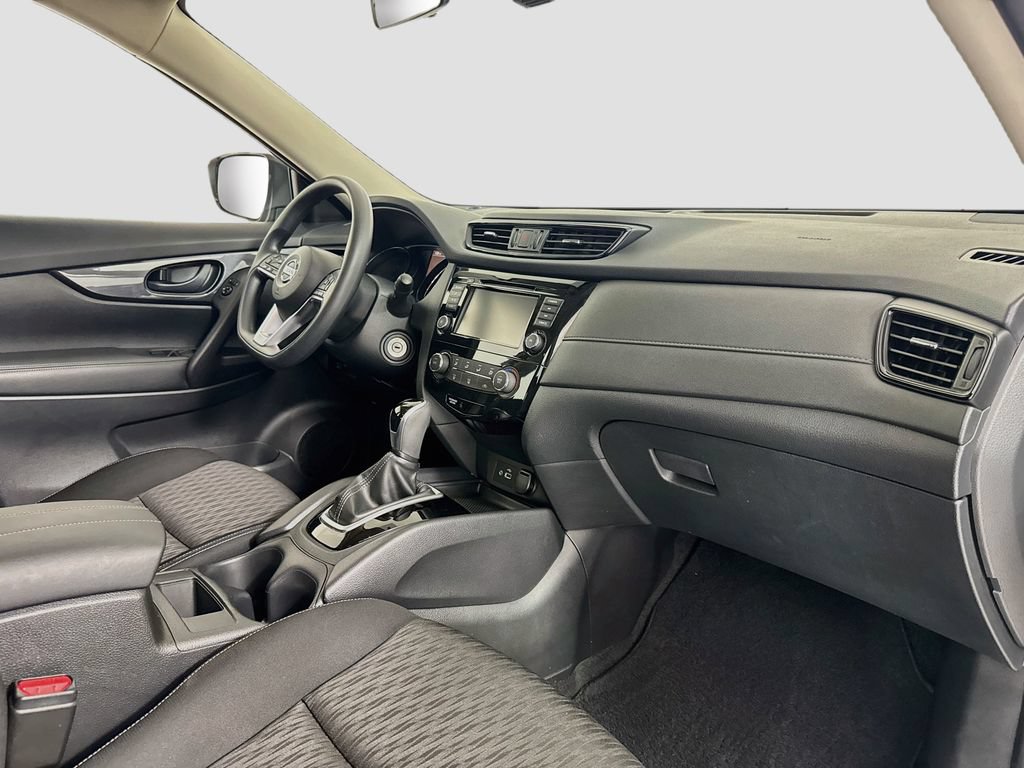 Used 2019 Nissan Rogue S AWD/4WD image 25
