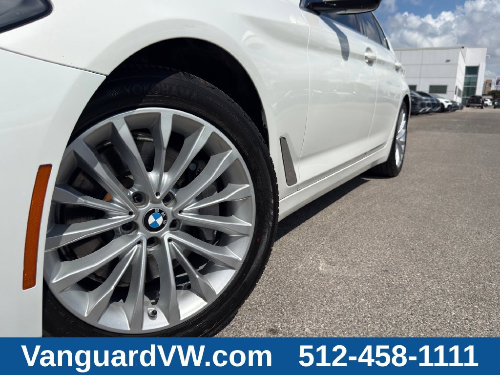 Used 2021 BMW 530i w/ Convenience Package RWD image 2