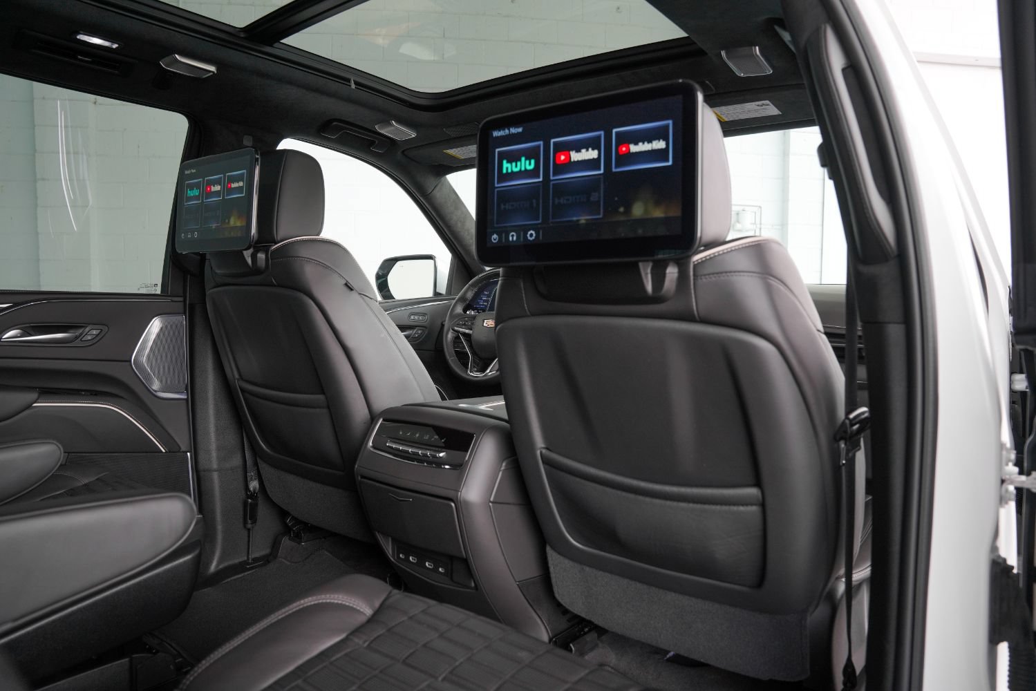 Used 2023 Cadillac Escalade V AWD/4WD image 41