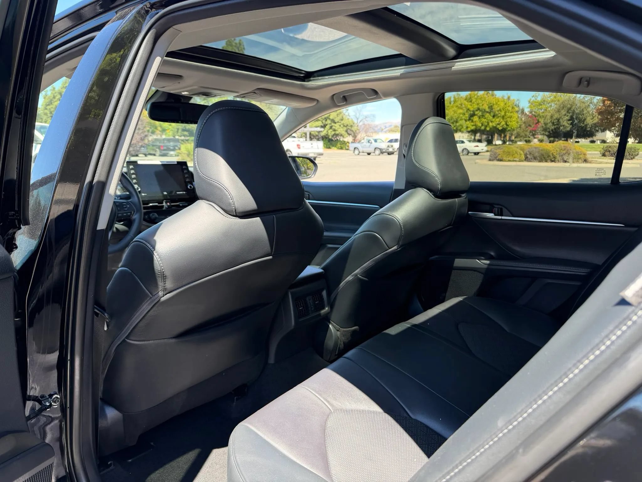 Used 2024 Toyota Camry XSE FWD image 12