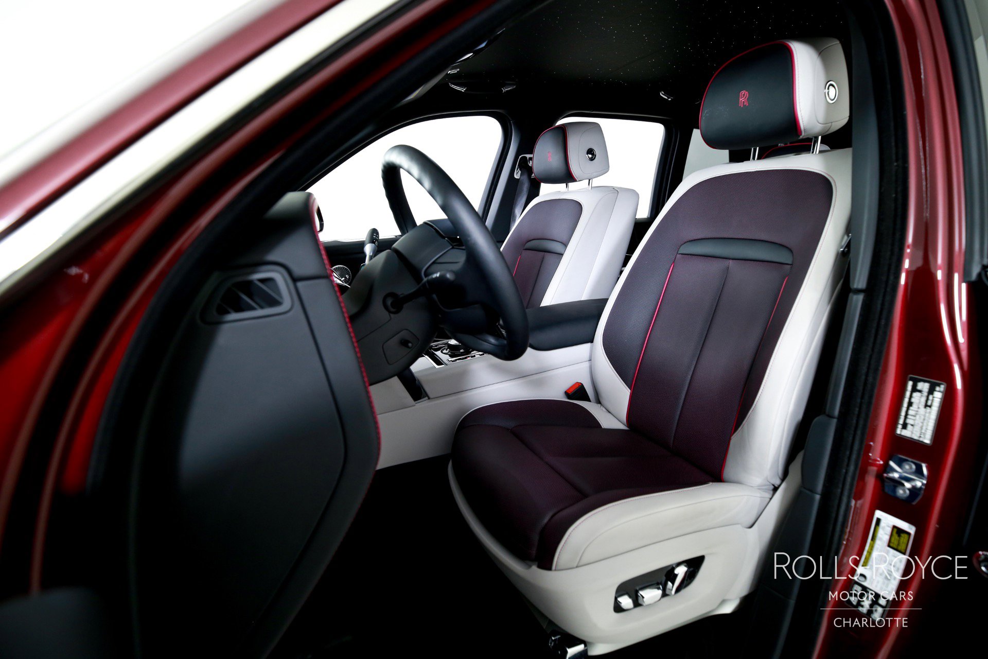 Certified 2025 Rolls-Royce Cullinan AWD/4WD image 13