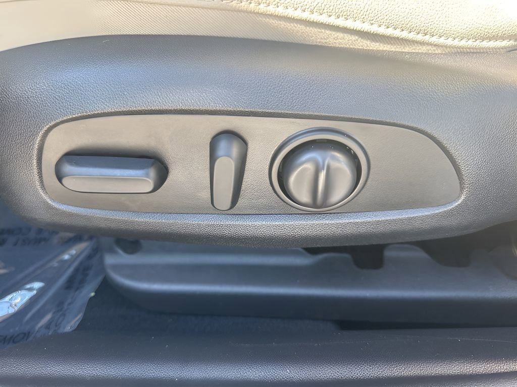 Used 2018 Buick Regal Essence image 10