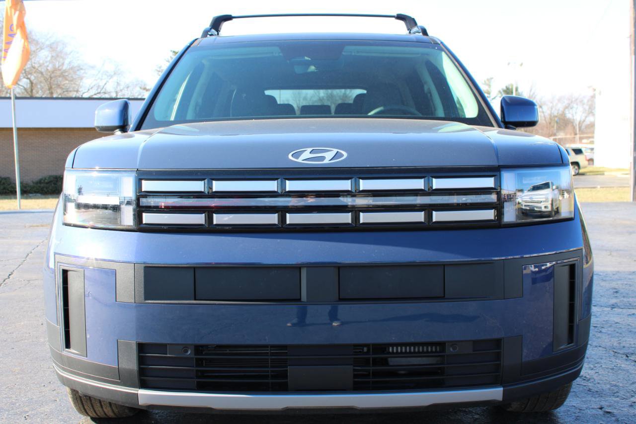 Used 2025 Hyundai Santa Fe SEL image 2