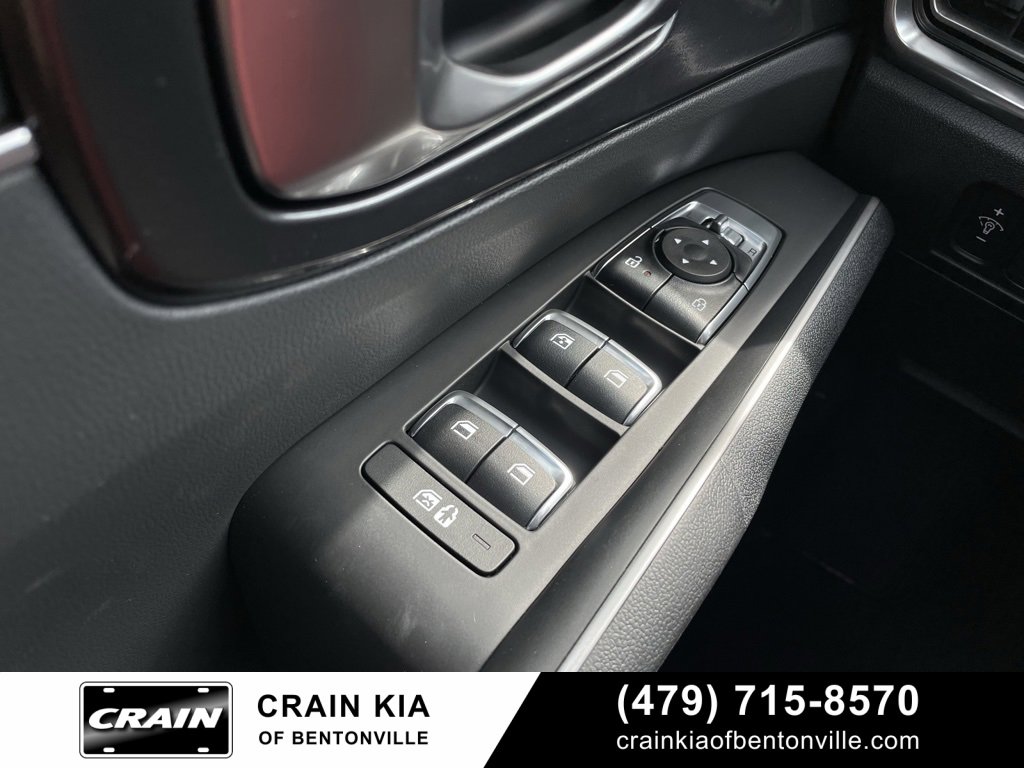 New 2025 Kia Sorento S image 20