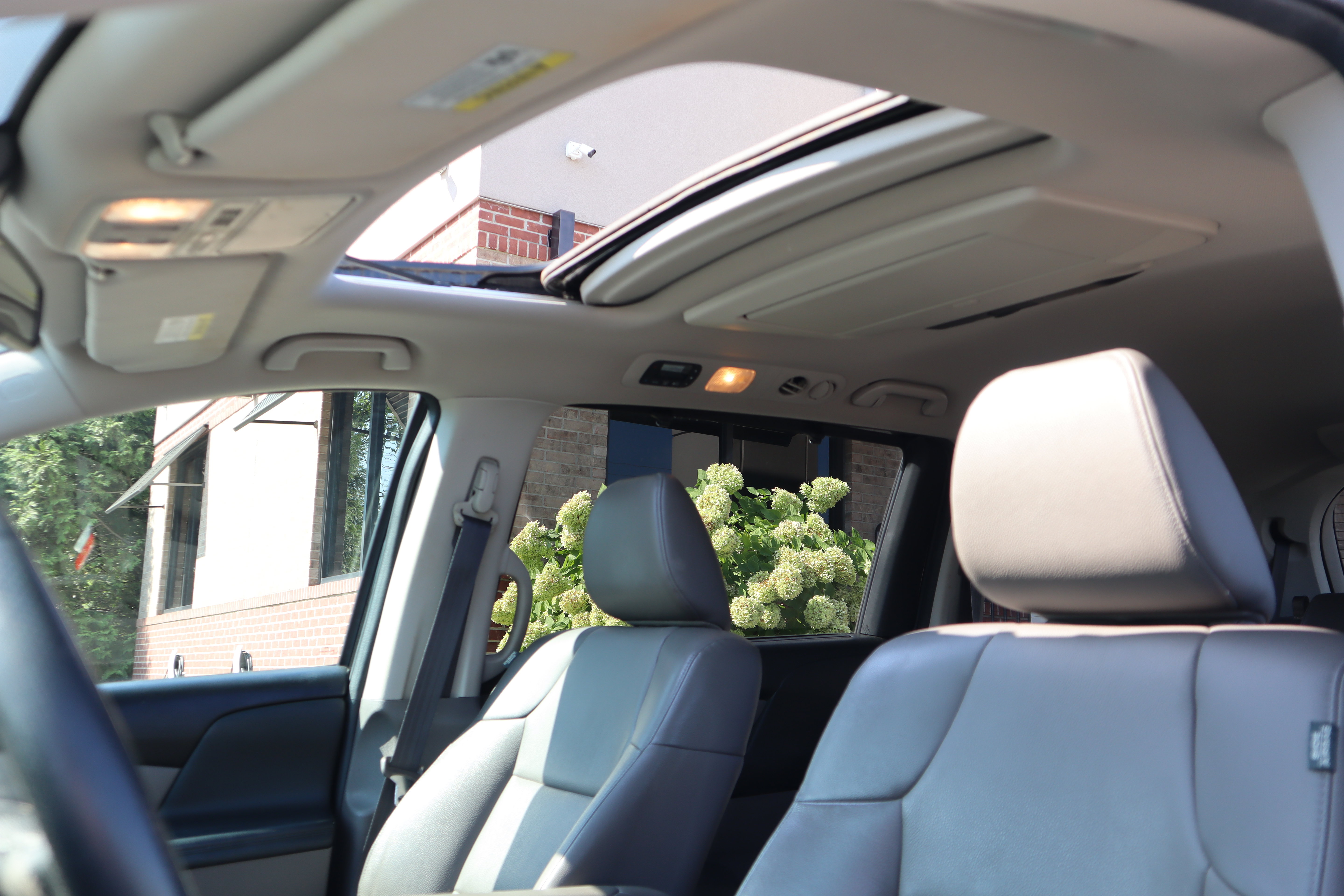 Used 2017 Honda Odyssey Touring Elite image 23