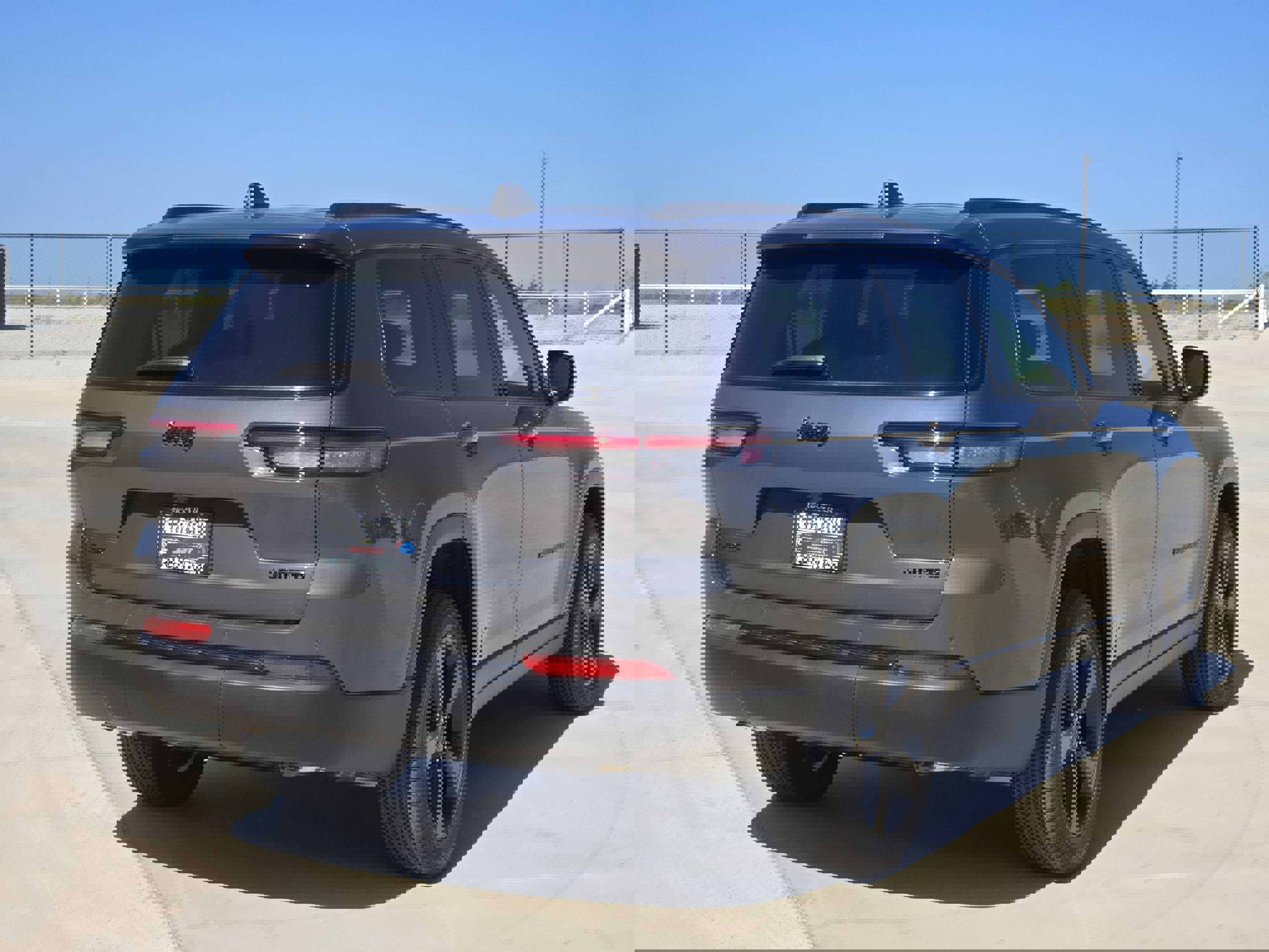 New 2025 Jeep Grand Cherokee L Limited w/ Black Appearance Package image 5