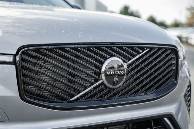 New 2026 Volvo XC60 B5 Plus w/ Protection Package Premier image 11