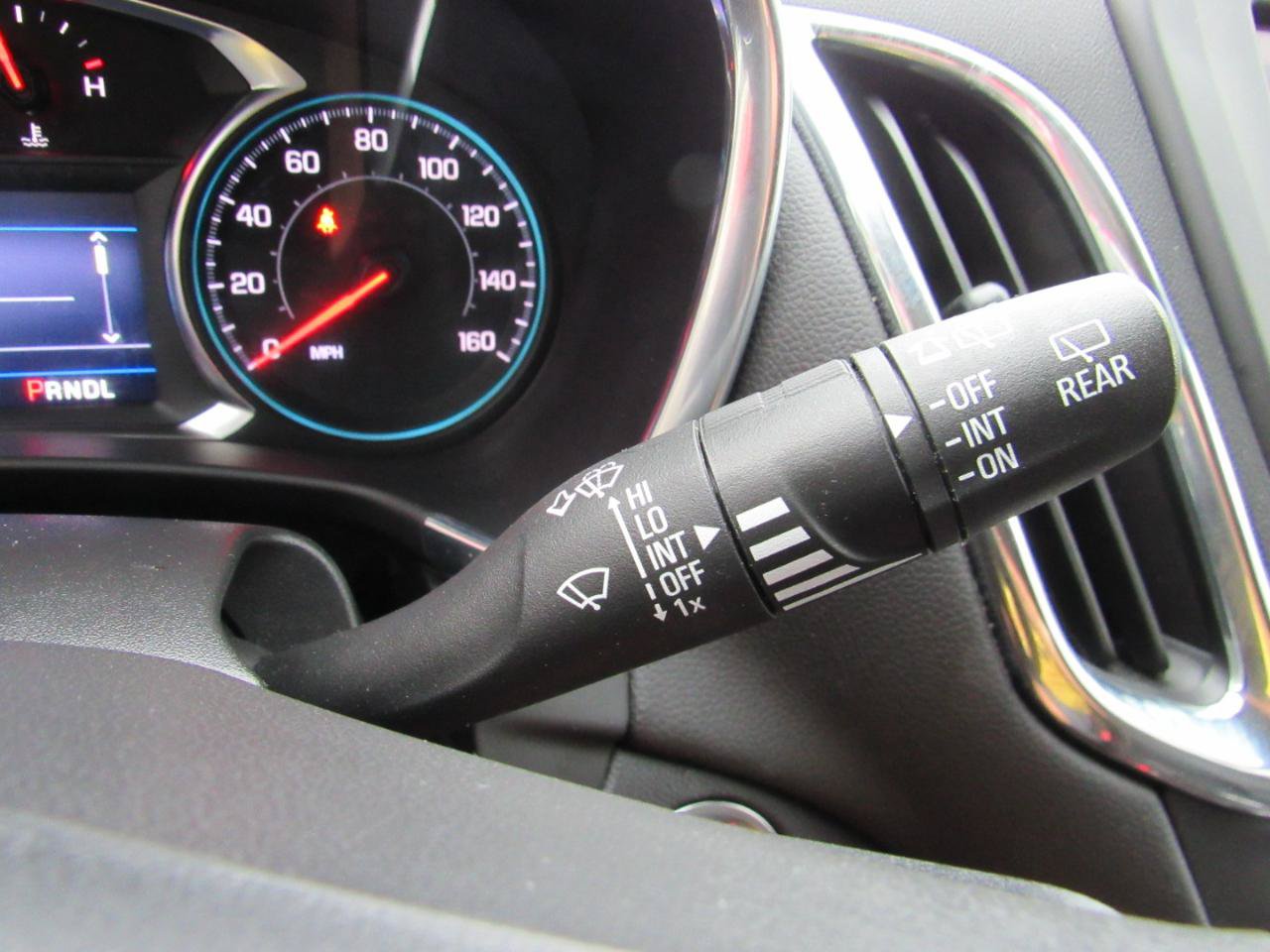Used 2023 Chevrolet Equinox LT AWD/4WD image 24