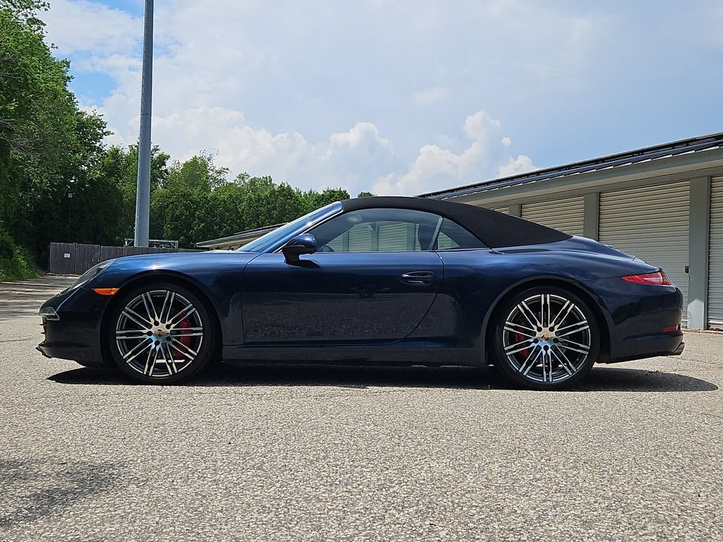 Used 2015 Porsche 911 Carrera S RWD image 2