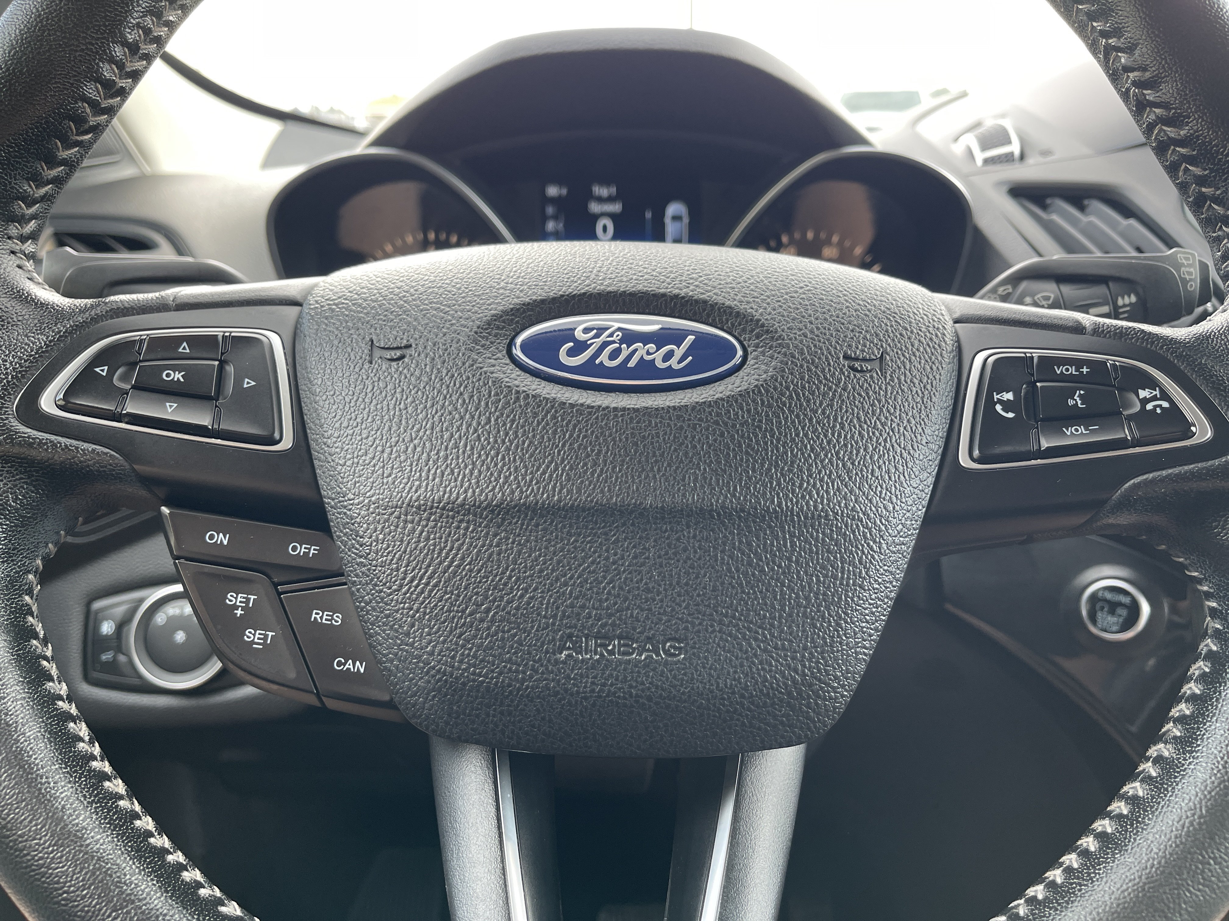 Used 2019 Ford Escape SEL AWD/4WD image 14