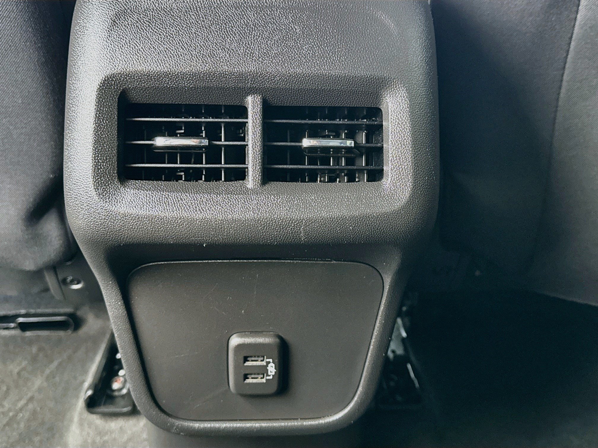 Used 2022 Chevrolet Equinox LT FWD image 16