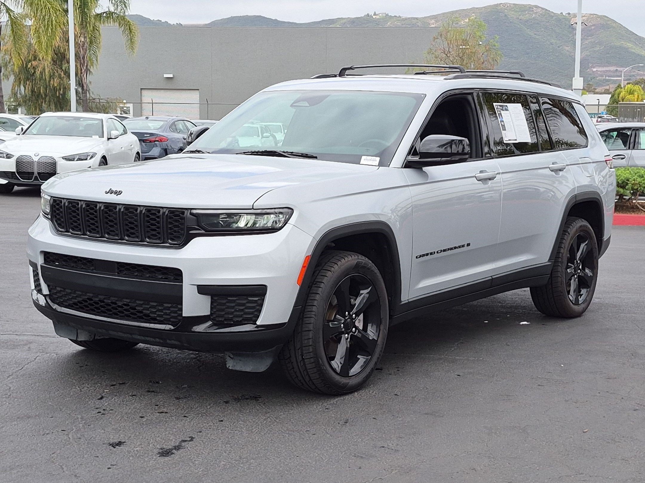 Used 2021 Jeep Grand Cherokee L Laredo AWD/4WD image 5