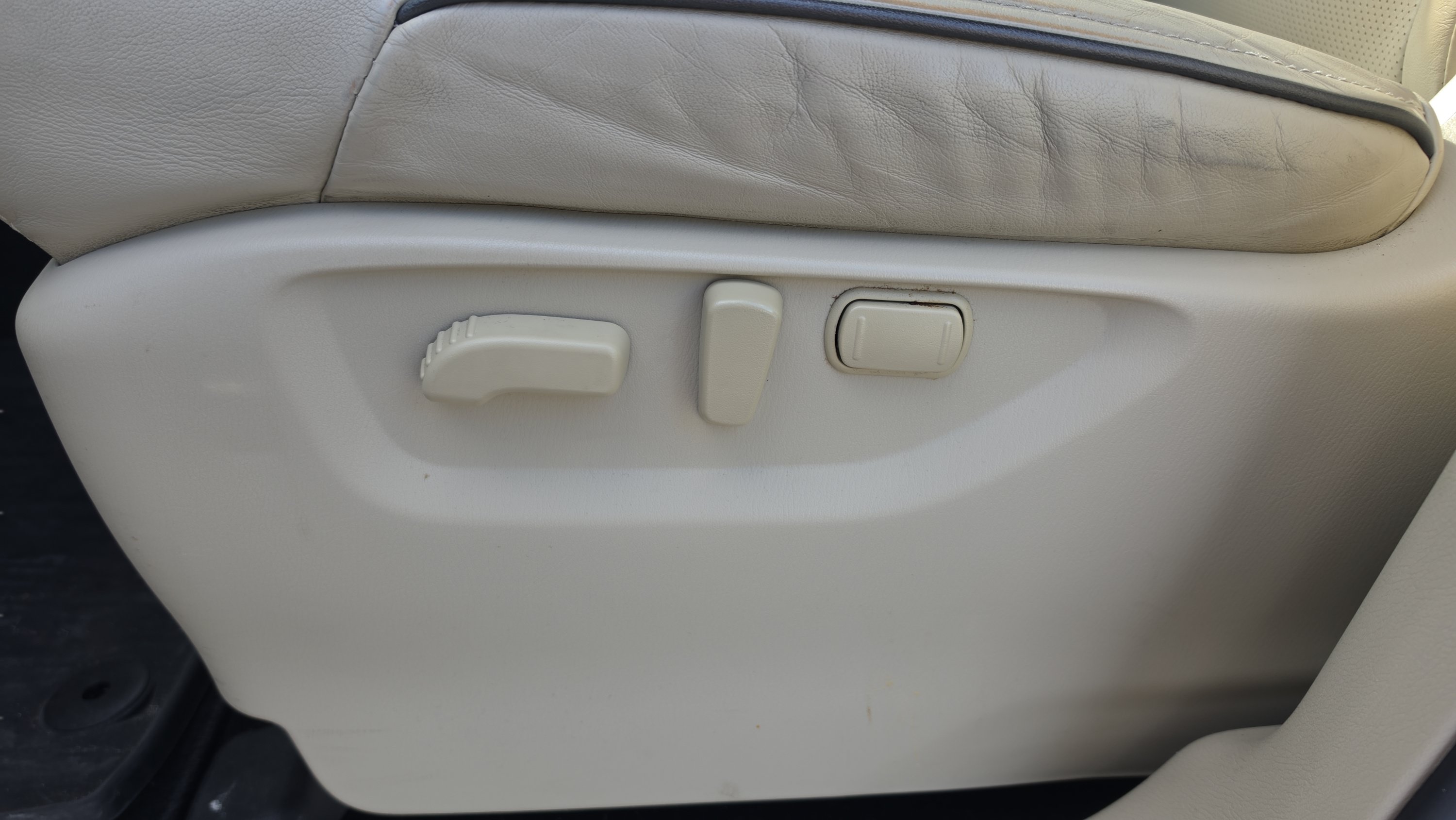 Used 2022 INFINITI QX80 Luxe w/ All-Season Package RWD image 10