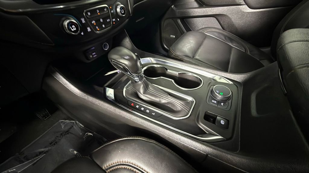 Used 2021 Chevrolet Traverse RS image 22