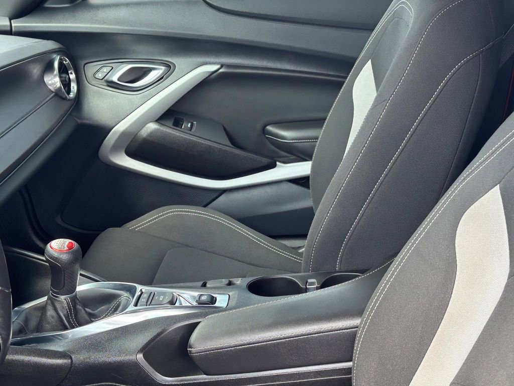 Used 2023 Chevrolet Camaro LT image 10