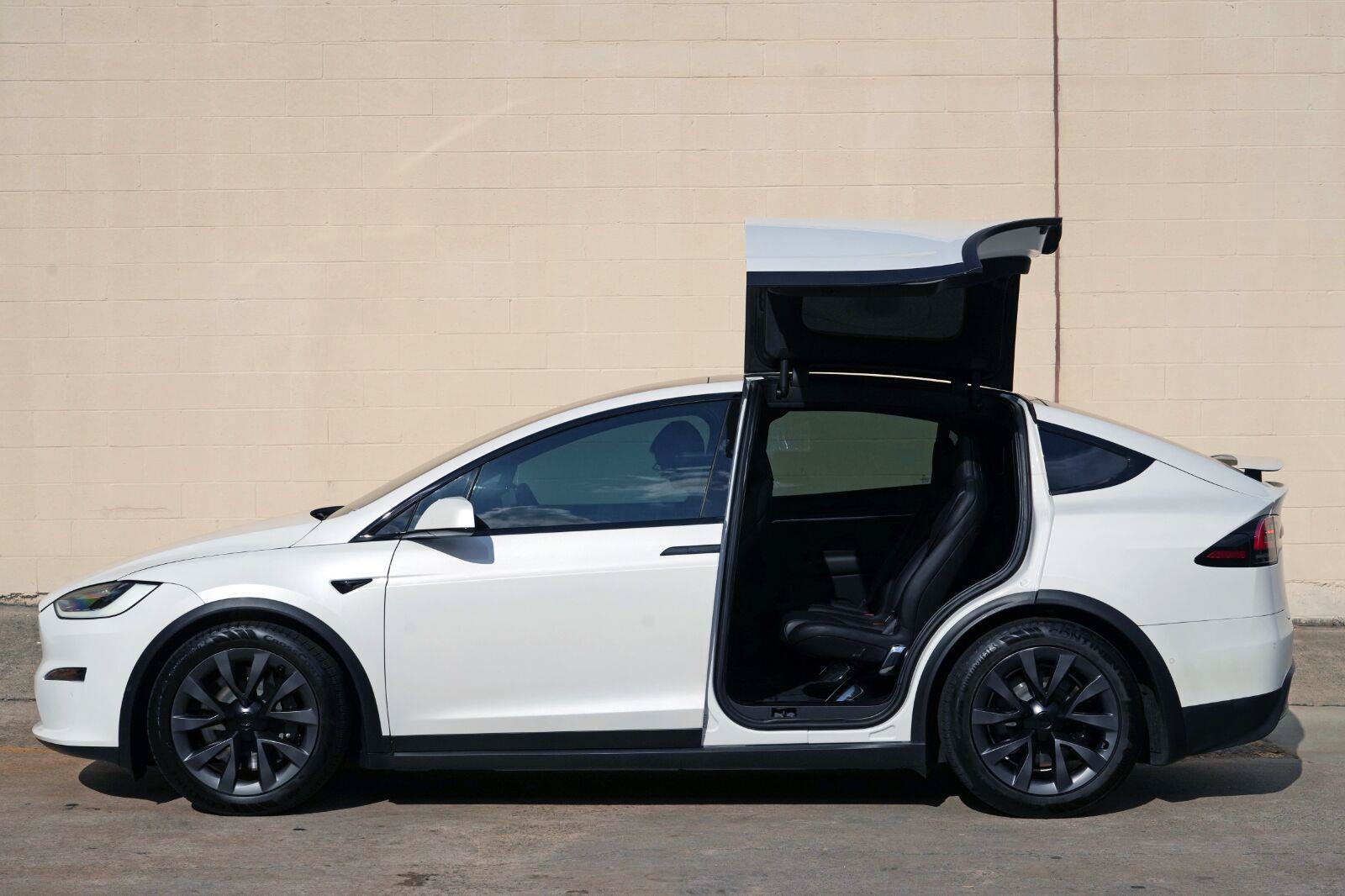 Used 2022 Tesla Model X AWD/4WD image 54