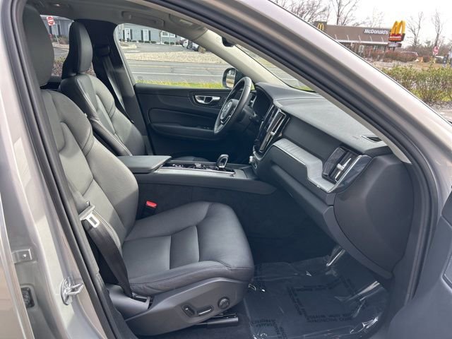Certified 2025 Volvo XC60 B5 Plus image 14
