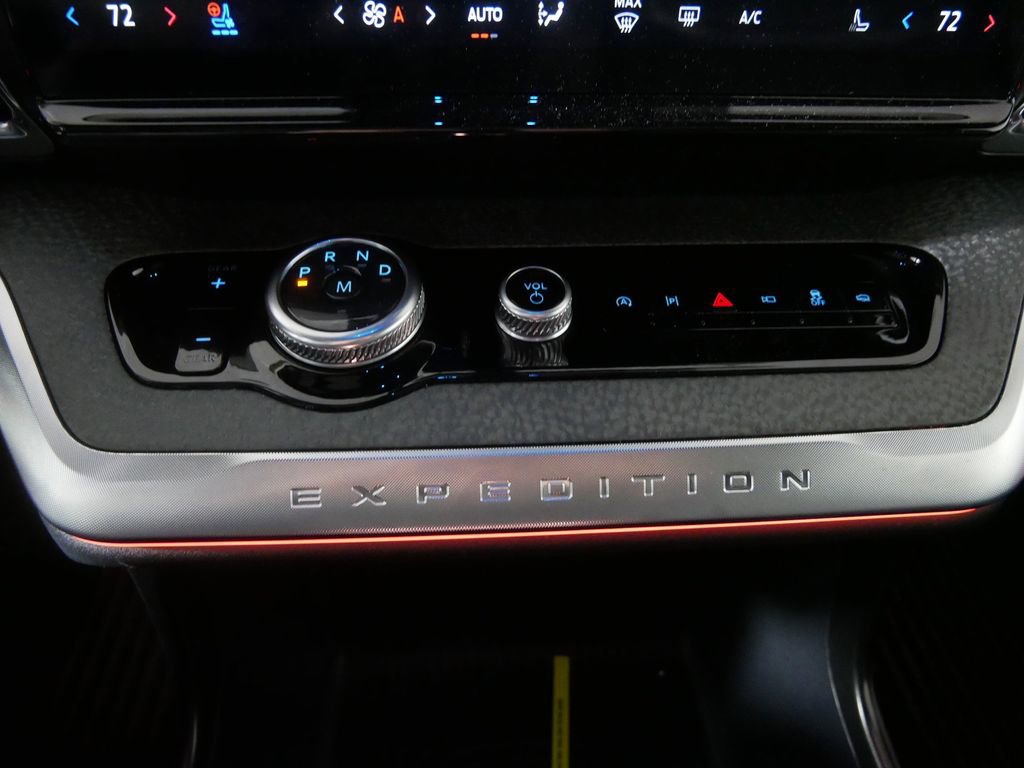 Used 2025 Ford Expedition Tremor image 25