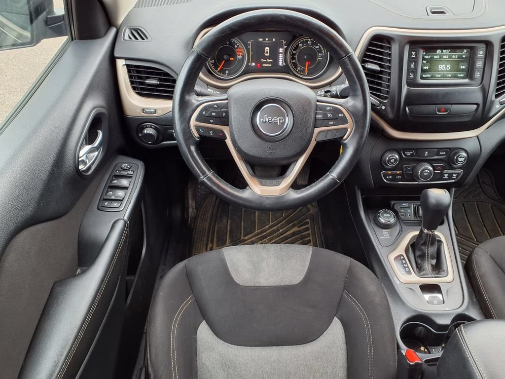 Used 2016 Jeep Cherokee Sport w/ Cold Weather Group AWD/4WD image 11