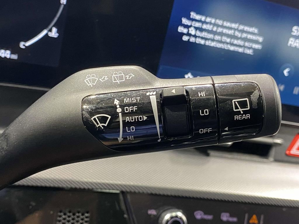 Used 2023 Kia Sportage SX image 25