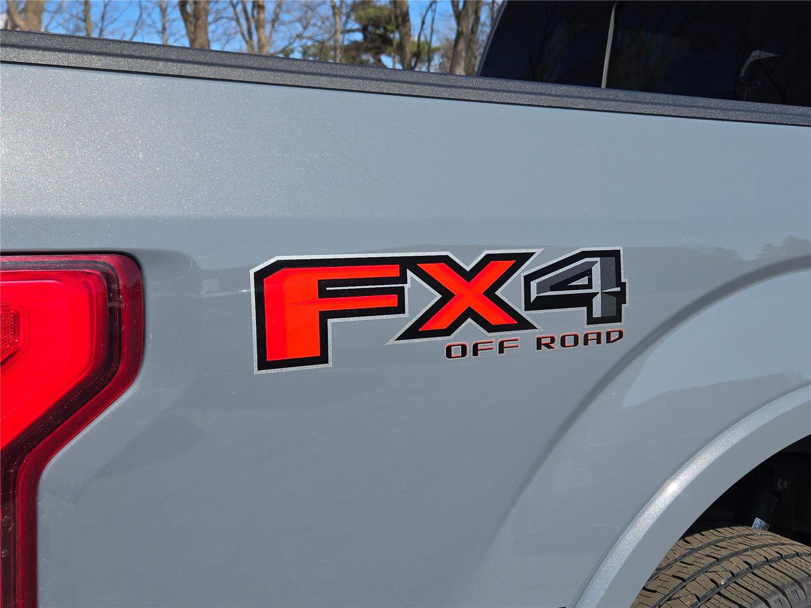 Used 2019 Ford F150 Lariat w/ Equipment Group 502A Luxury image 12