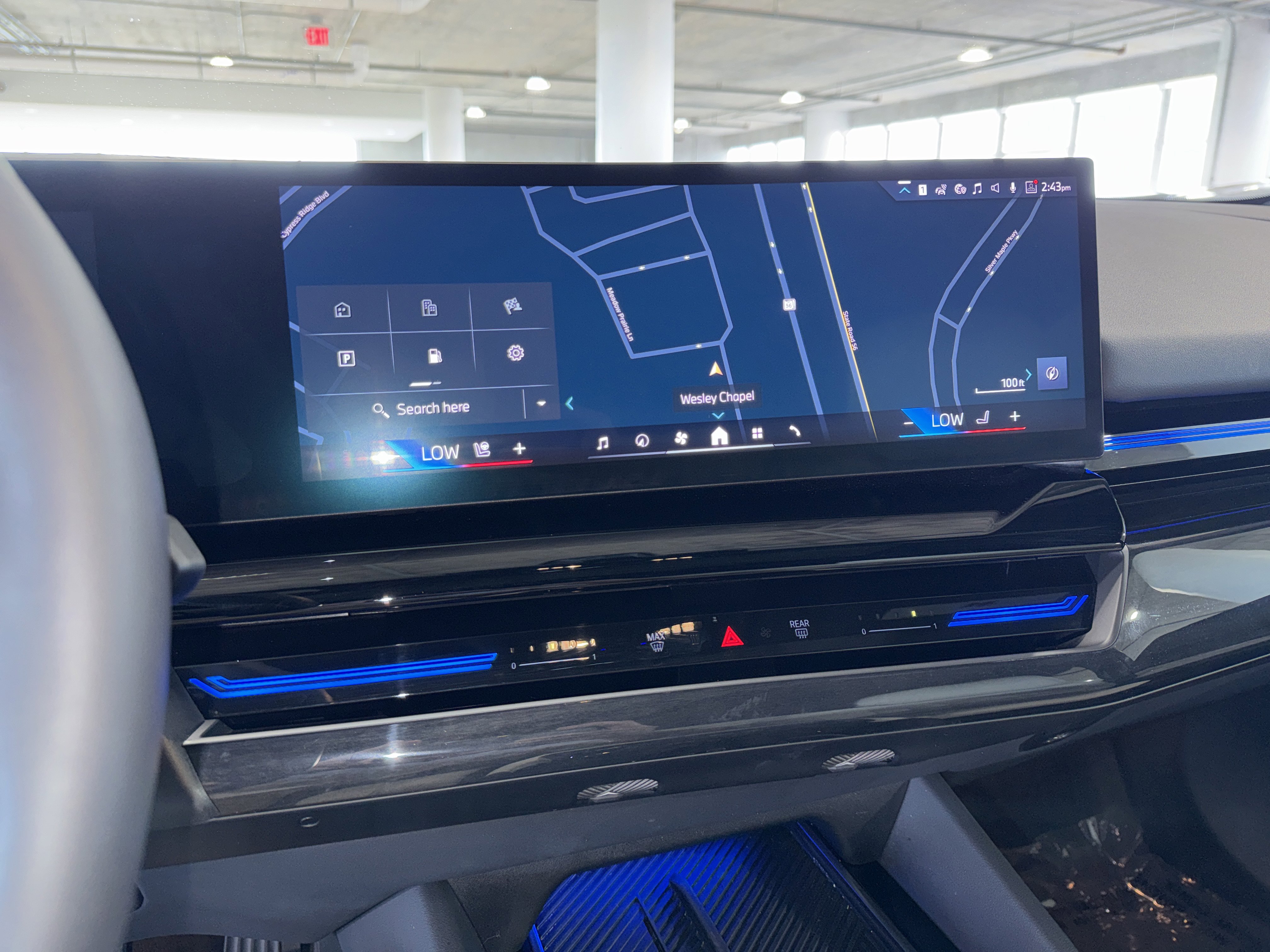 Certified 2025 BMW 530i xDrive w/ Premium Package AWD/4WD image 27