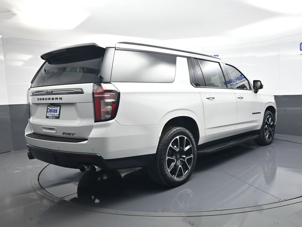 Used 2022 Chevrolet Suburban RST w/ Sport Performance Package AWD/4WD image 8