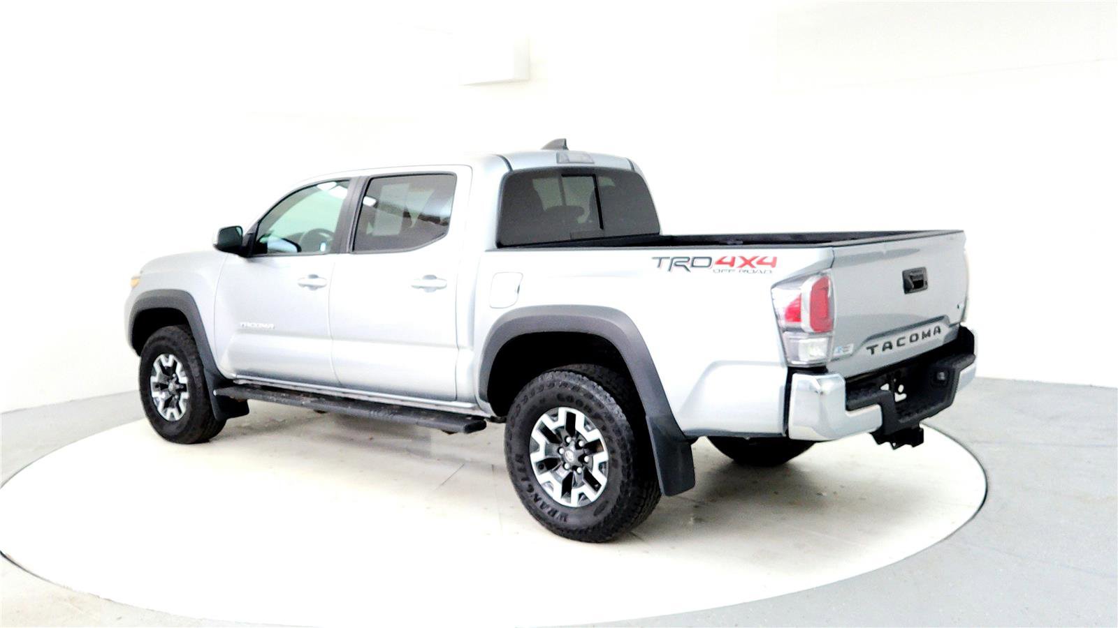 Certified 2023 Toyota Tacoma TRD Off-Road image 4